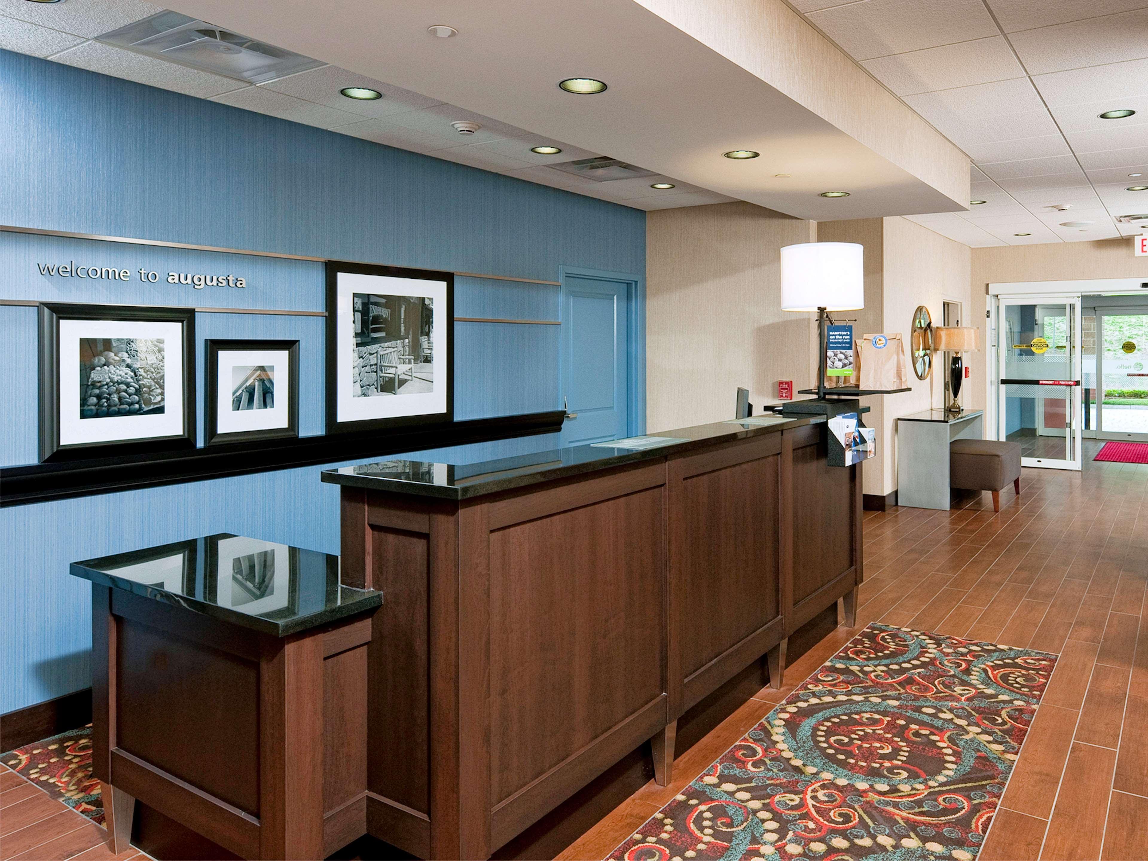 Hampton Inn אוגוסטה מראה חיצוני תמונה