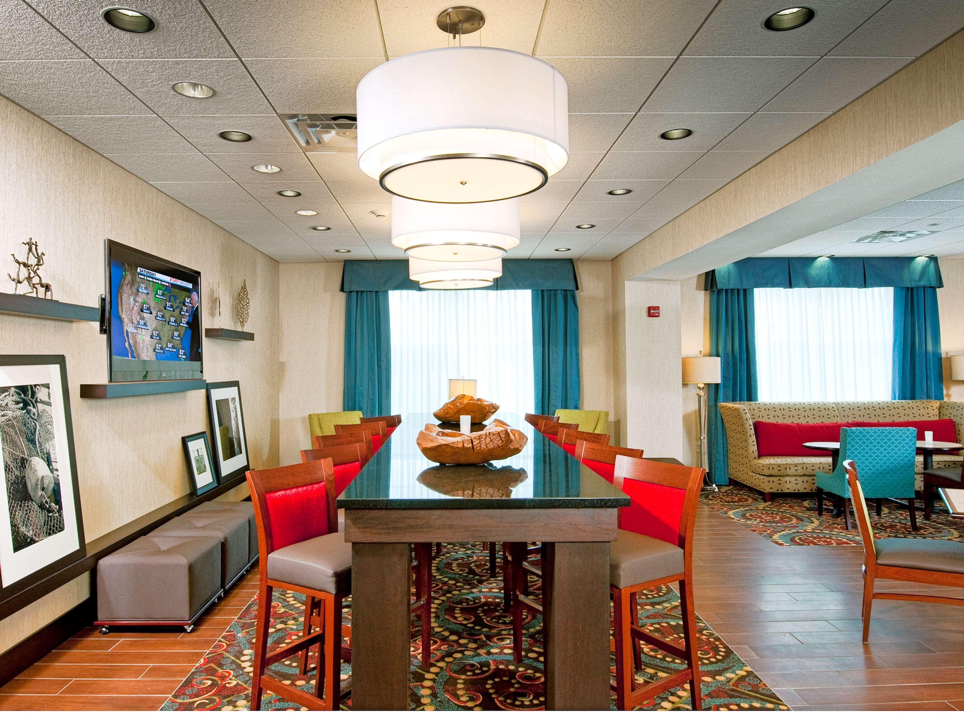Hampton Inn אוגוסטה מראה חיצוני תמונה