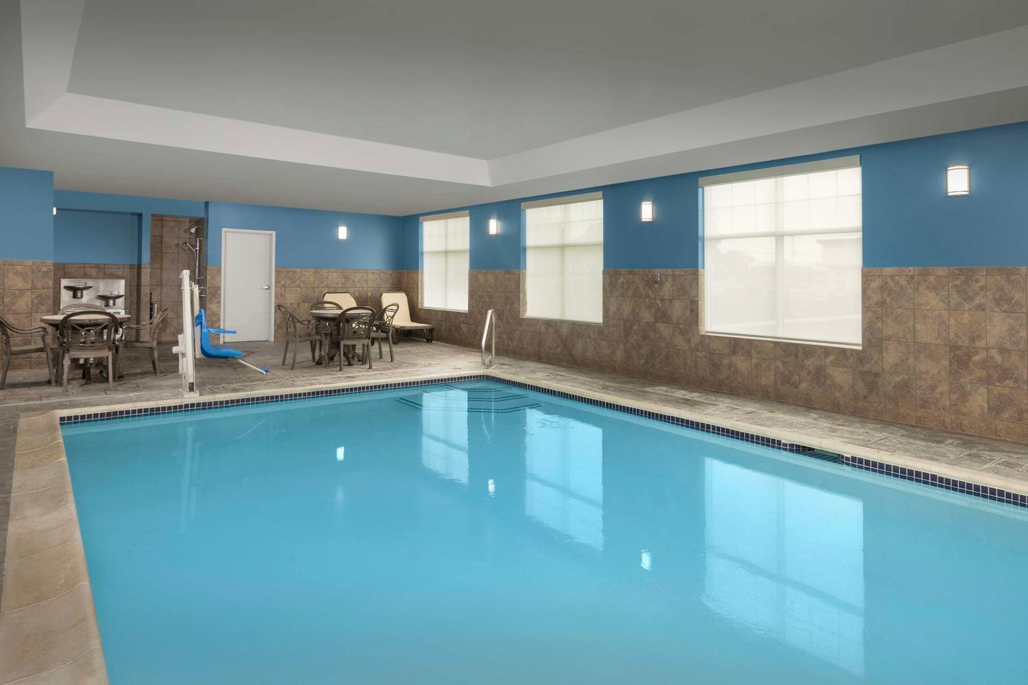 Hampton Inn אוגוסטה מראה חיצוני תמונה