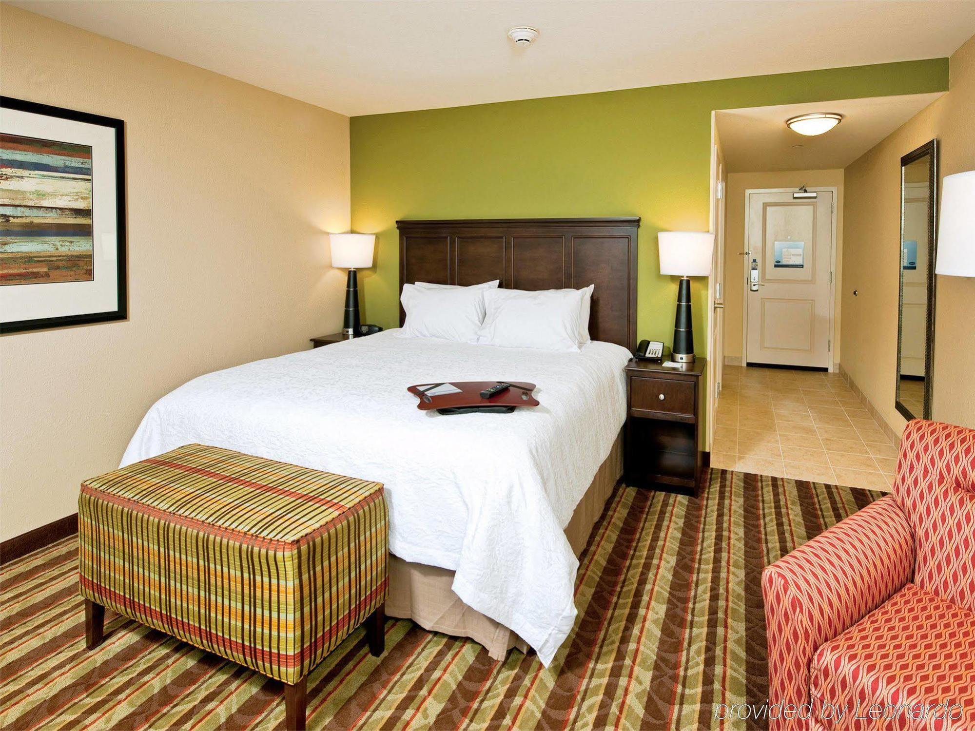 Hampton Inn אוגוסטה מראה חיצוני תמונה
